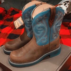 Ariat Fat baby